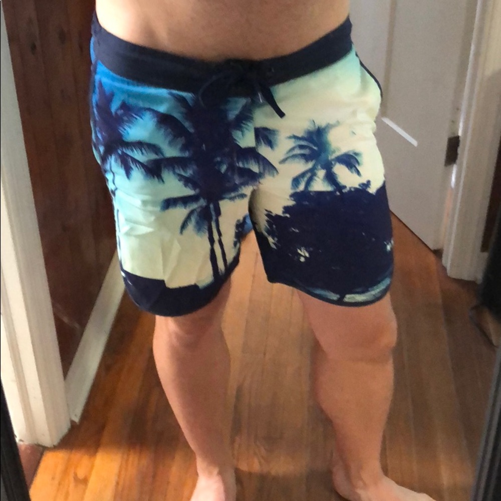 Men’s H&M Board Swim Shorts Size Medium M